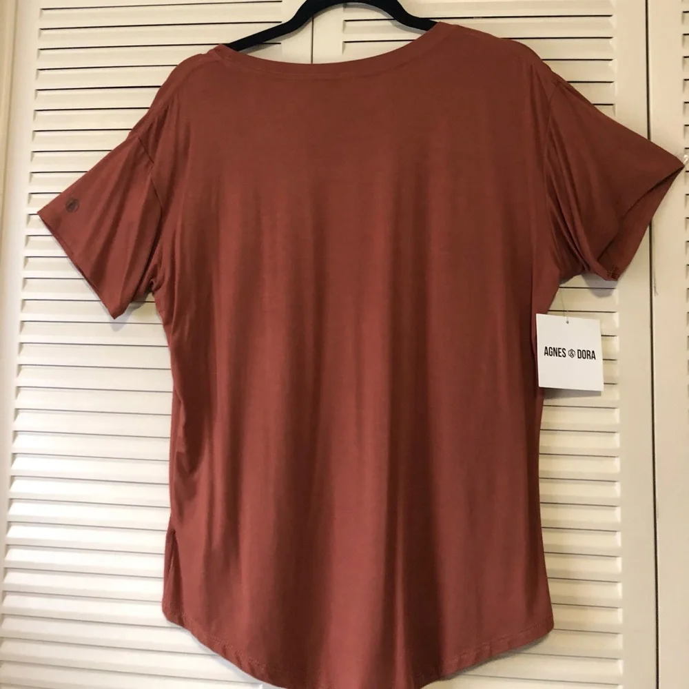Agnes & Dora NWT size Large Short Sleeve Top- Mocha
